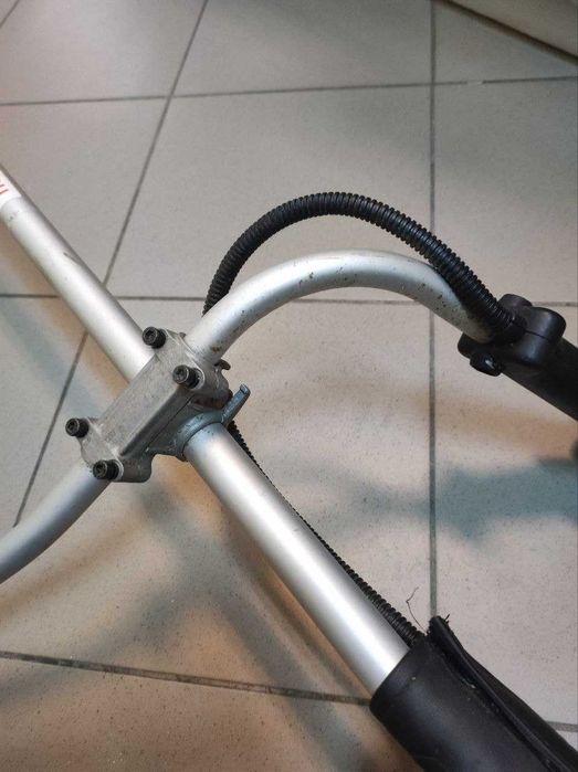 Бензокоса Makita EM2500U