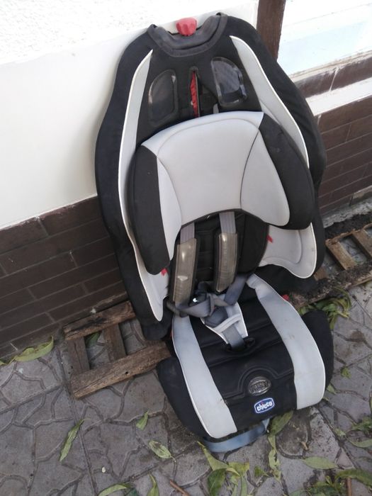 Продам детские кресла