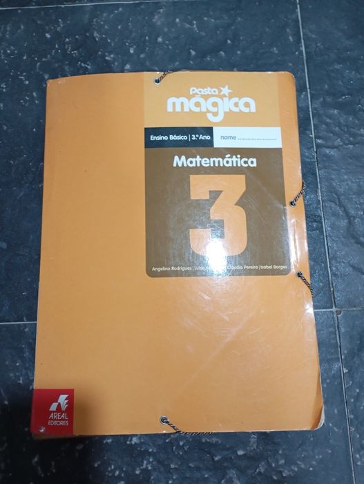 Livros escolares de matemática