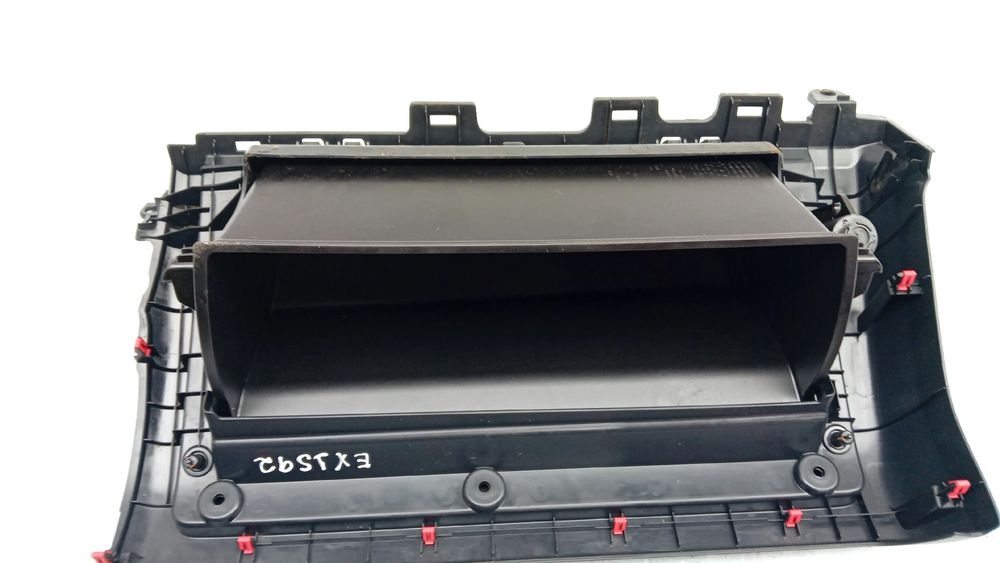 Porta luvas TOYOTA RAV4 V (_A5_, _H5_)