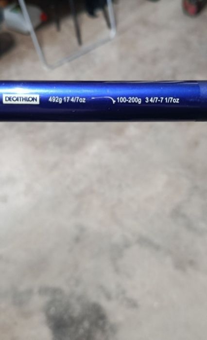 Canas pesca com carretos