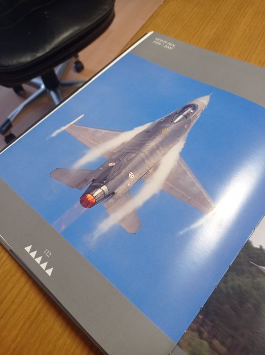 Livro Comemorativo 50 Anos Base Aérea Monte Real