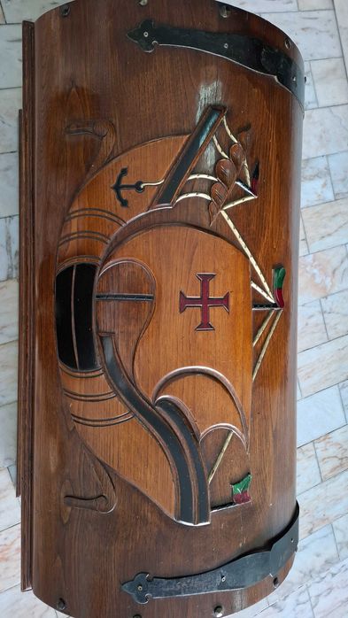 Arca maciça portuguesa antiguidade