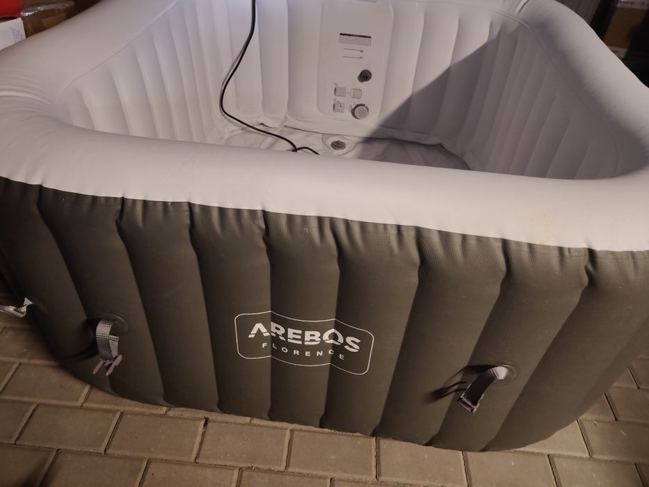 Jacuzzi Basen SPA z hydromasażem nadmuchiwany kwadratowy FLORENCE 600 l