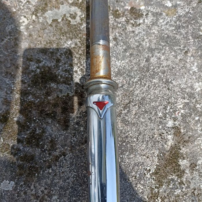 Forqueta em ferro cromada vintage (Estrada)