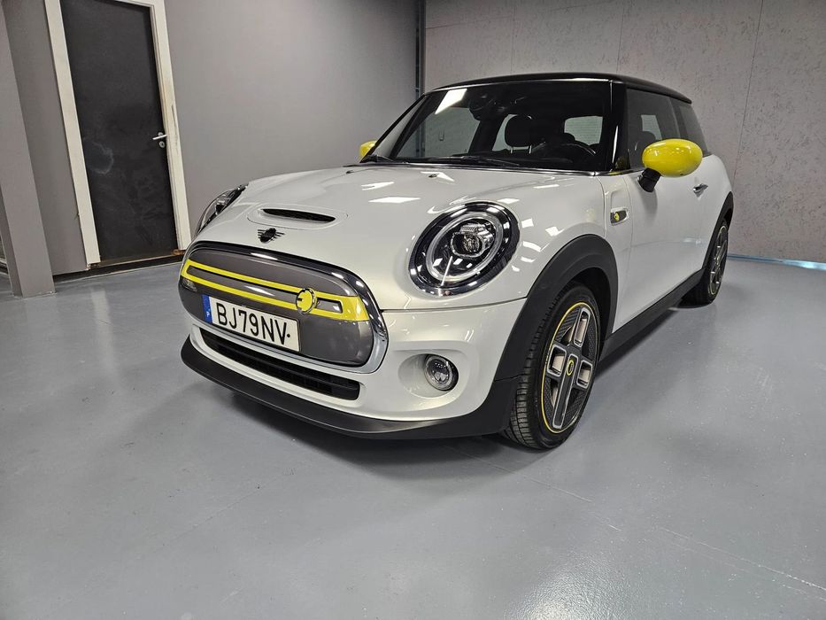 MINI 3 Portas Cooper SE M