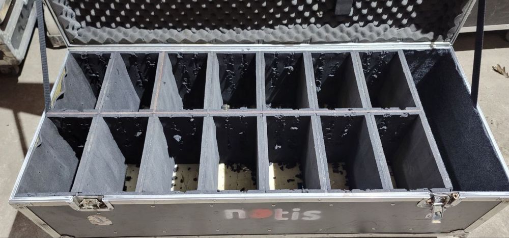 Великі Rack, рекові кейси для світлових приладів та колонок.