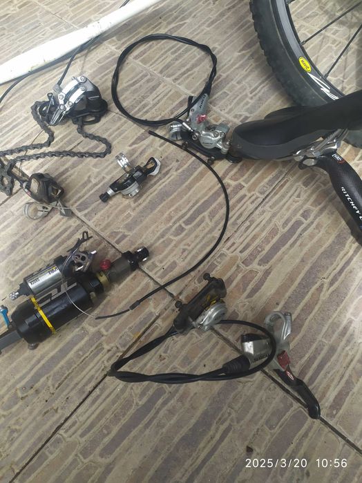 Material  bicicleta BTT Scott