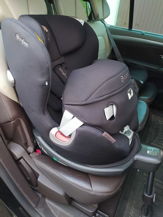 Fotelik Cybex SIRONA Q i-Size Platinum ISOFIX 360° 0-4 lat / 0-18 Kg