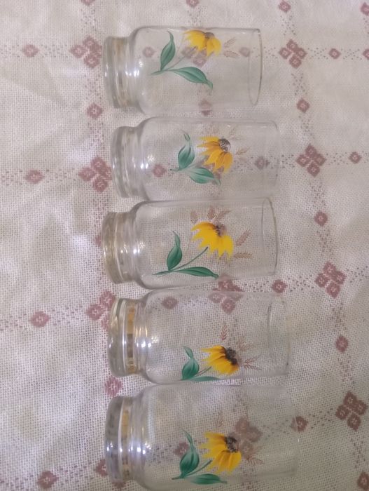 Хрустальні стакани та рюмки