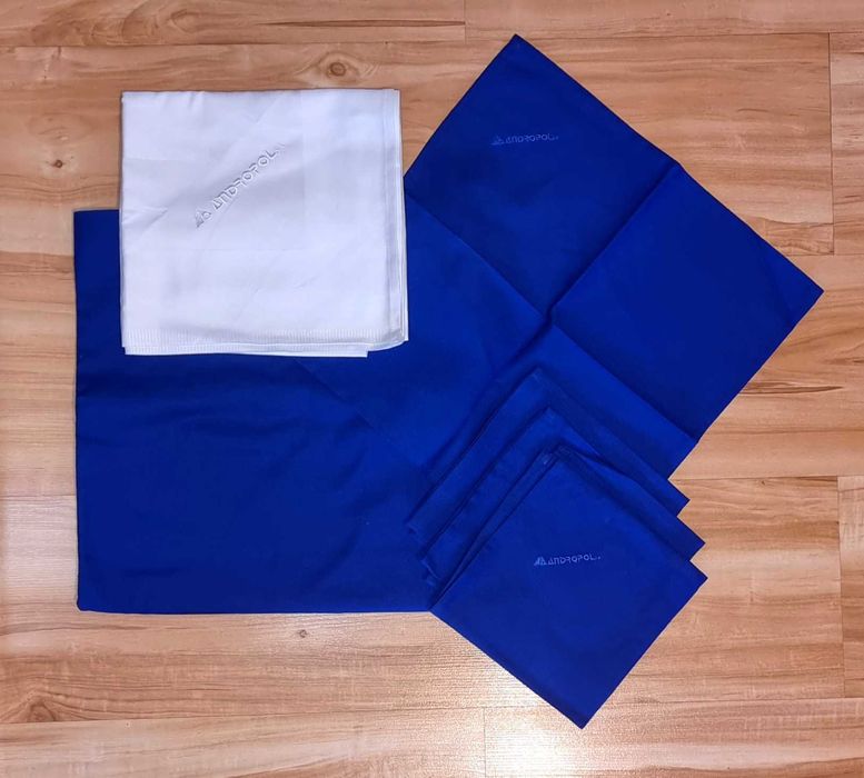 Sprzedam komplet obrusów (6 sztuk, nowe)