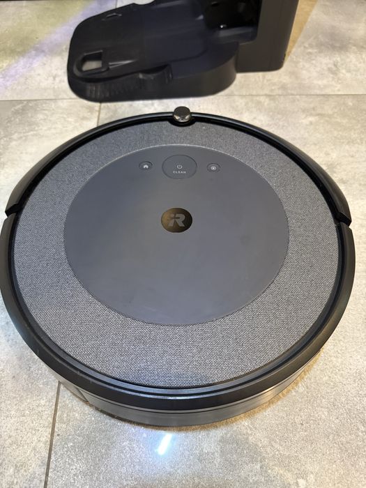 Robot sprzatajacy iRobot Roomba i4
