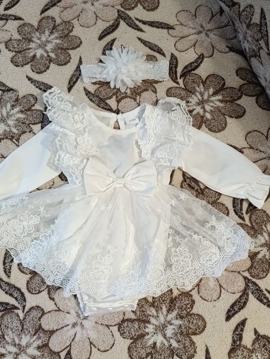 Плаття на хрестини