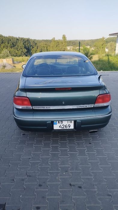 Продам  крайслер