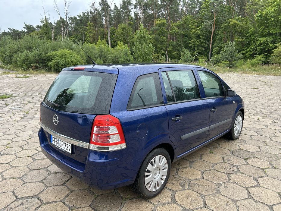 LIFT Zafira najlepsza 1.6 benzyn 7 osobowa Oryginal lakier Niemcy Opel