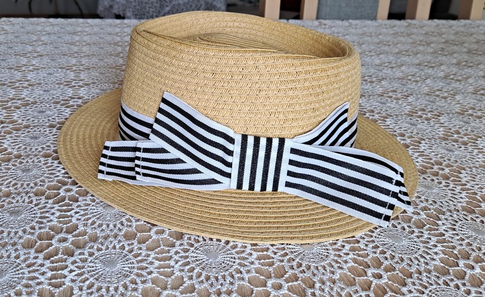 Kapelusz damski słomkowy plażowy elegancki na lato