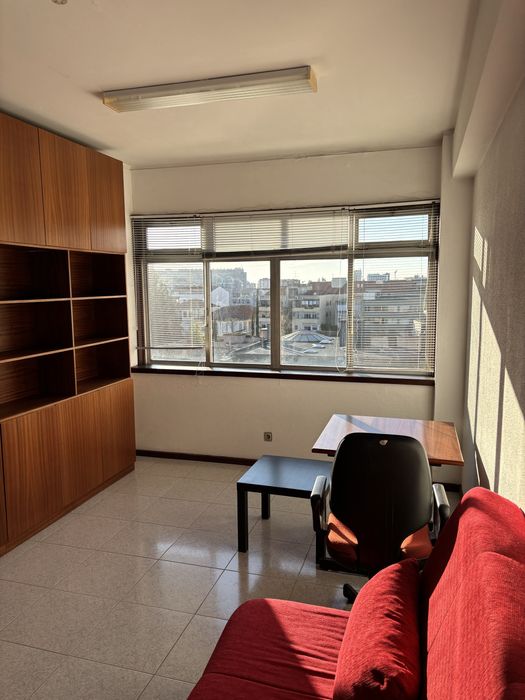 Aluga-se escritório