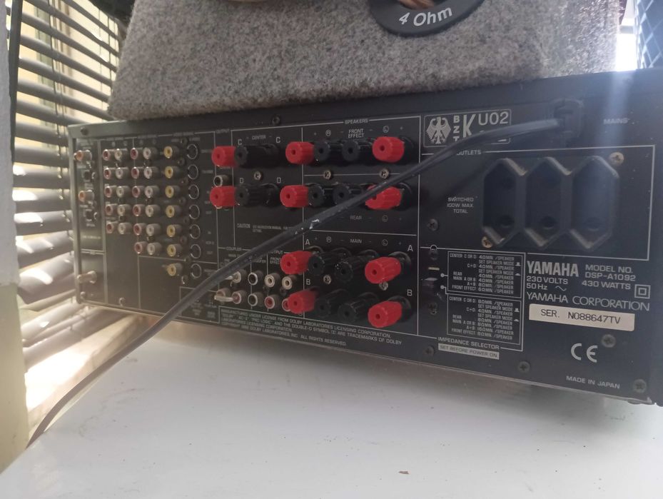 Amplificador Home Cinema YAMAHA DSP-A1092