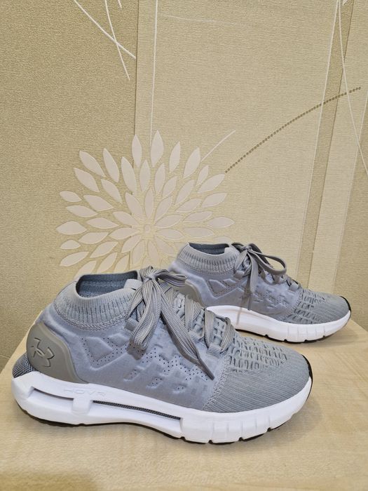 Кроссовки Under Armour HOVR Phantom 1 р.39