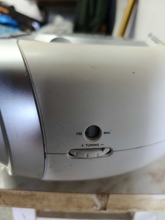 Radio Philips z odtwarzaczem CD i magnetofonem kasetowym