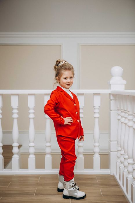 Костюм для дівчинки