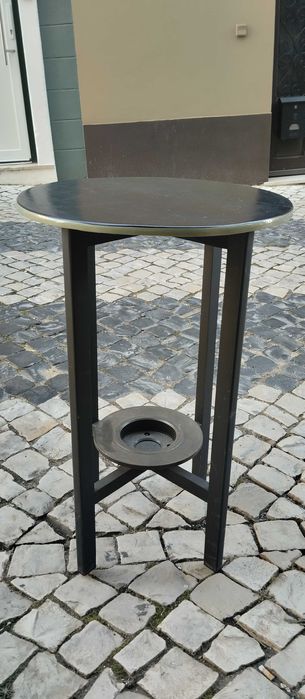 Várias Mesas...E muito mais, Tudo esta a vender !