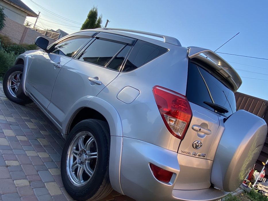Продам Toyota Rav4