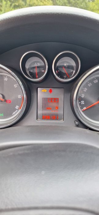 Продам Opel insignia
