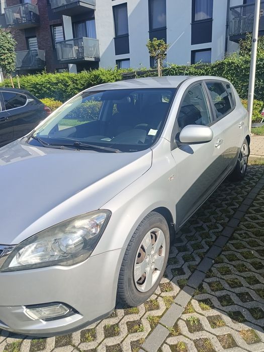 Kia cee'd  2009 1,6 16V