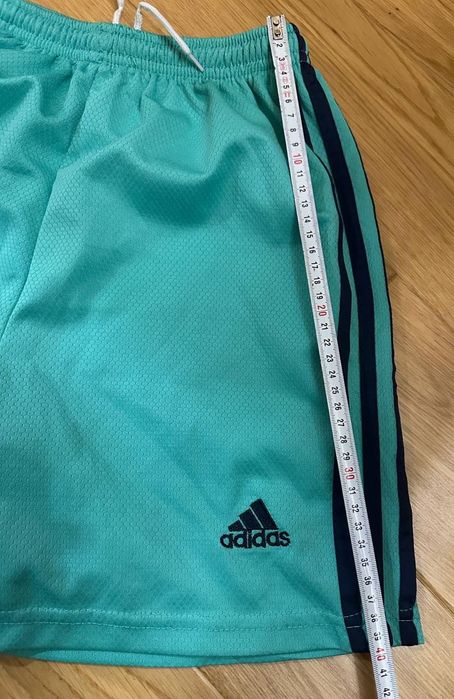 Бірюзові футбольні шорти Adidas Real Madrid на 12-15 років