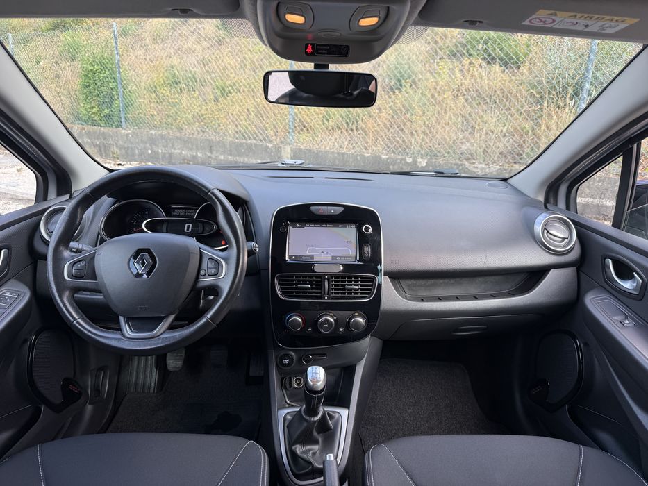Renault Clio — fotografia 9