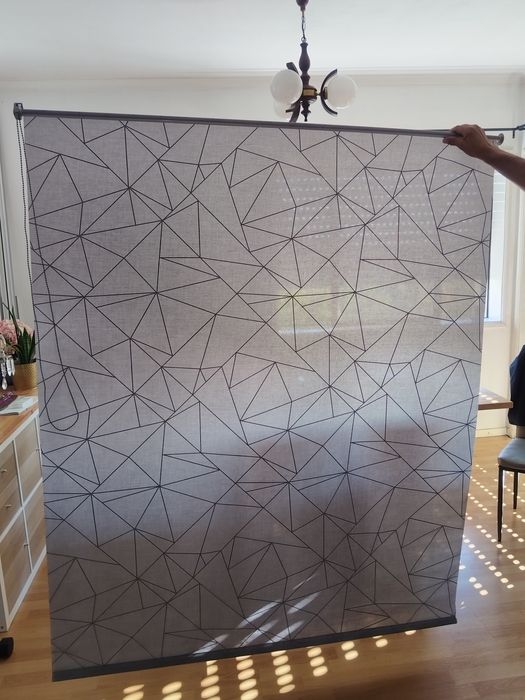 Estore de Rolo Geométrico