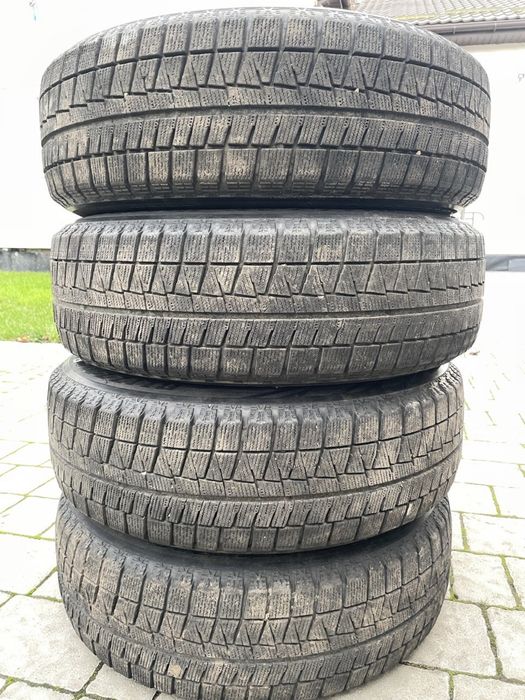Шини зимові Bridgestone blizak revo GZ 185 65 r15 88S + диски 6Jx15H2
