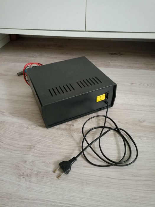 Polski Prostownik 12v 15A z regulacją prądu