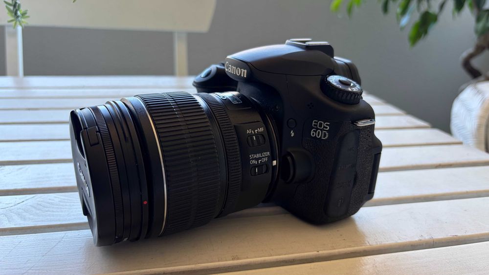 Máquina fotográfica Canon EOS 60D