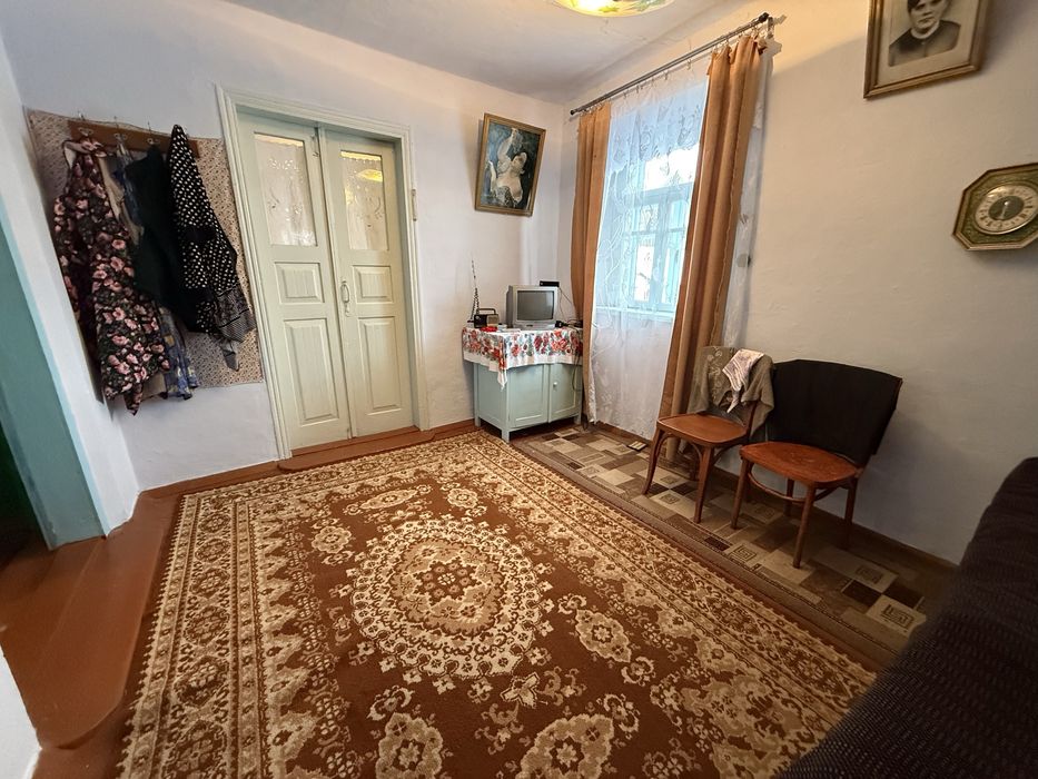 Продаж добротного цегляного будинку