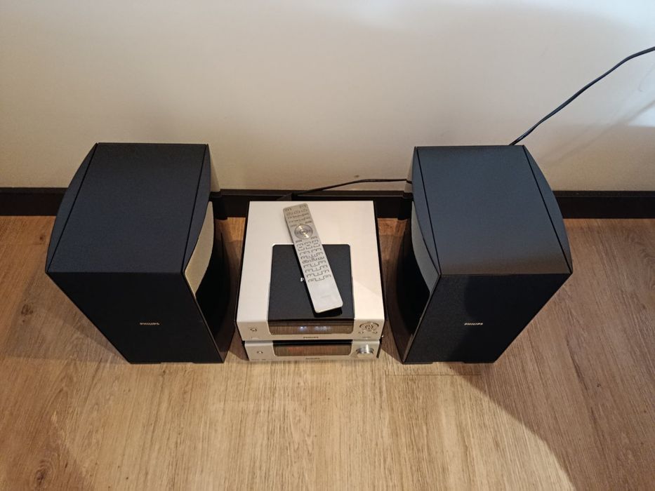 Продам Philips MCD909/12