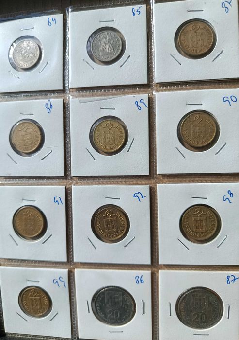 Lote de 48 moedas Republica portuguesa + Estrangeiras Todas Diferentes