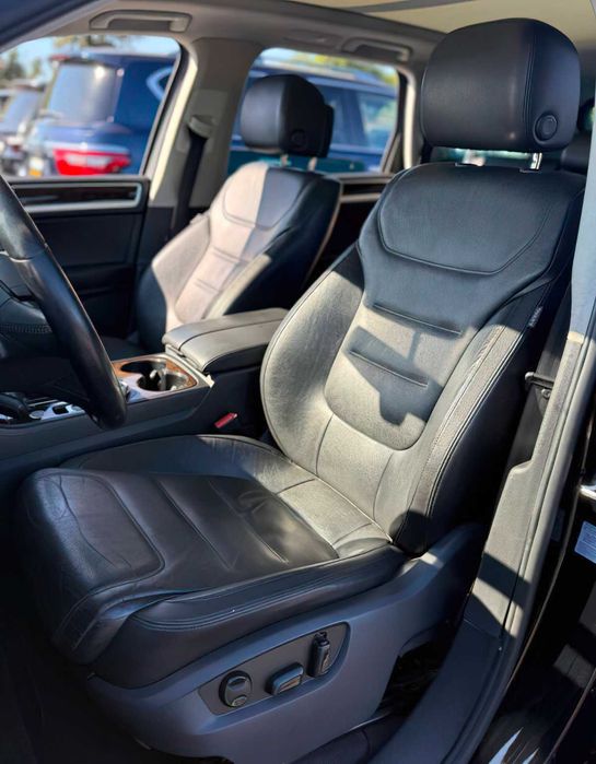 Volkswagen Touareg Executive      2013