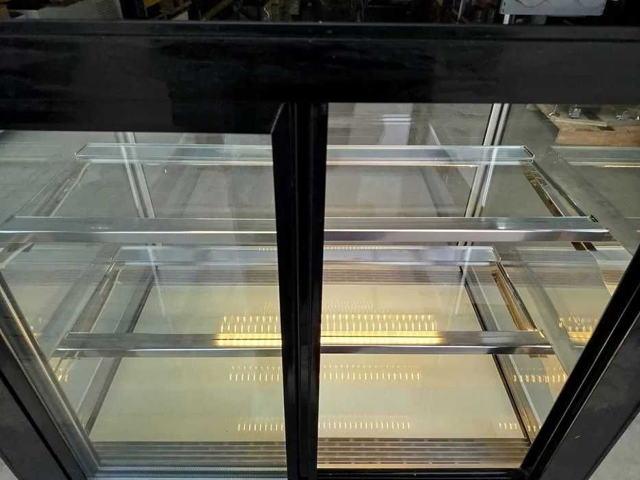 Vitrine refrigerada - NOVA