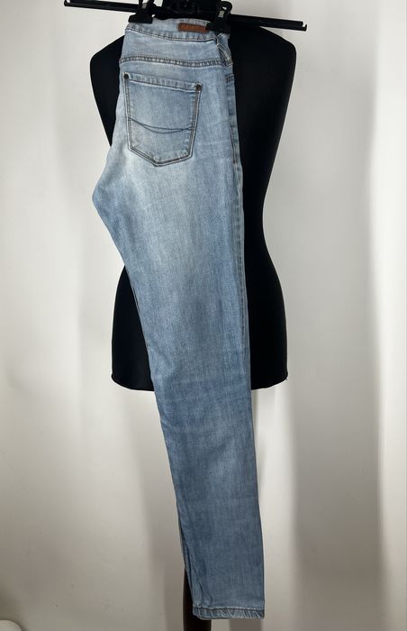 Spodnue jeansuwe damskue skinny XS