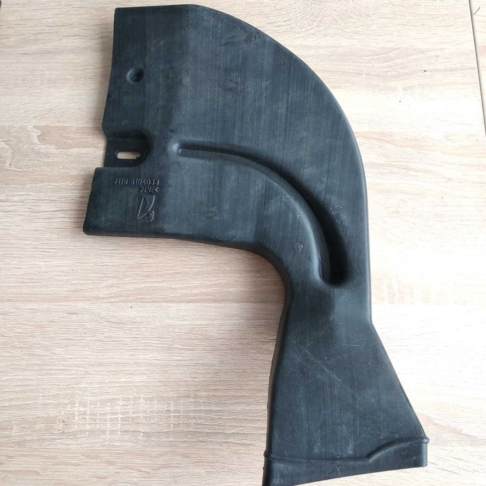 Воздуховод ВАЗ 2110-8104033