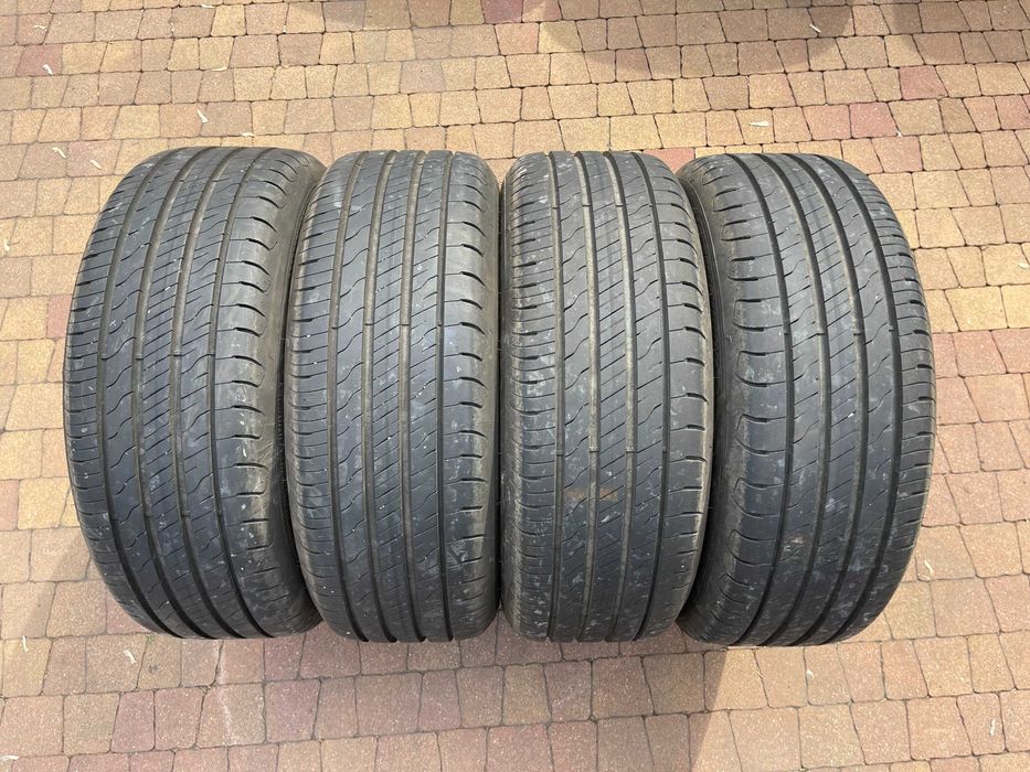 3803. Opony letnie 215/55/17 Goodyear 2024r jak nowe 8/8.5mm komplet