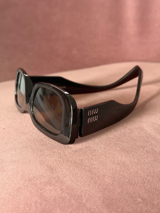MIU MIU okulary przeciwsloneczne piękny model zapraszam