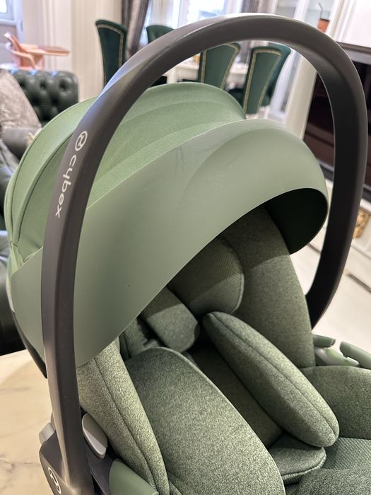 Автокрісло Cybex Clooud