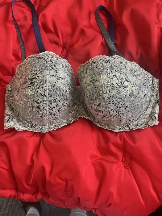 Biustonosz bardotka victoria s secret