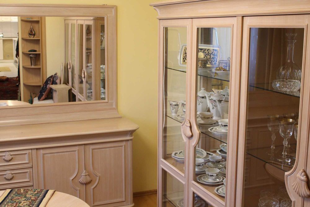 Witryna jesion przecierany drewno 215x45x190 cm