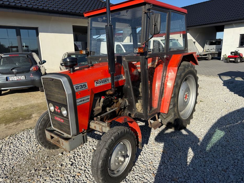 Massey Ferguson 235  Orginalny Lakier 2 właściciel