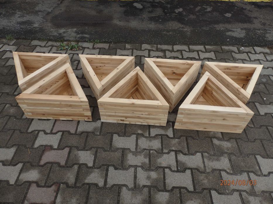 Skrzynki Doniczki Pergole drewniane różne wzory  na balkon i ogrodu