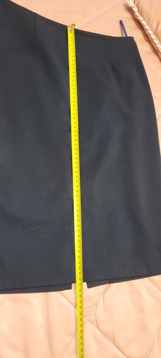 Костюм  темно-синий и блуза 44 размер